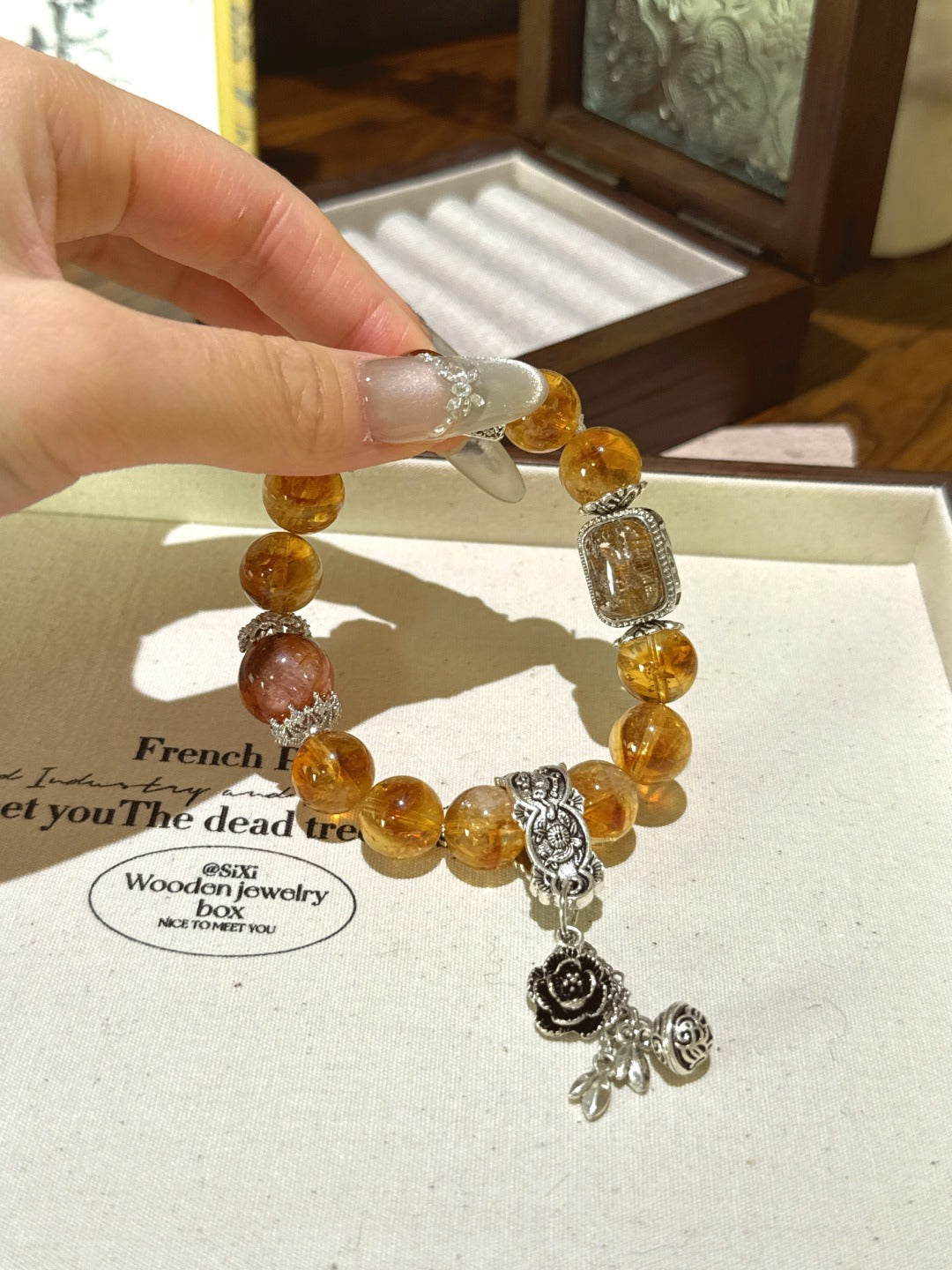 ▫️▪️ Yellow tower crystal red glue flower ghost magic box bracelet